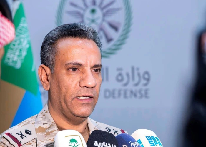 ‏التحالف بقيادة السعودية: سقوط مقذوف في محيط مطار الملك فهد الدولي بالدمام