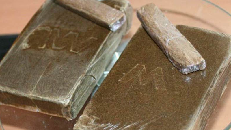  ماطر .. حجز صفيحة من الزطلة