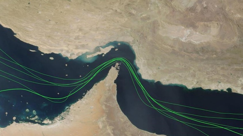 الحرس الثوري يهدد باستهداف كابلات الإنترنت الرئيسية في قاع مضيق هرمز