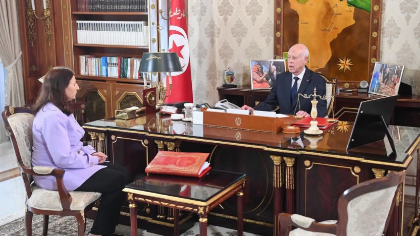 لدى استقباله رئيسة الحكومة.. رئيس الجمهوريّة يؤكد أن الدّولة ستُواصل المُضيّ قُدما في سياستها الاجتماعية 