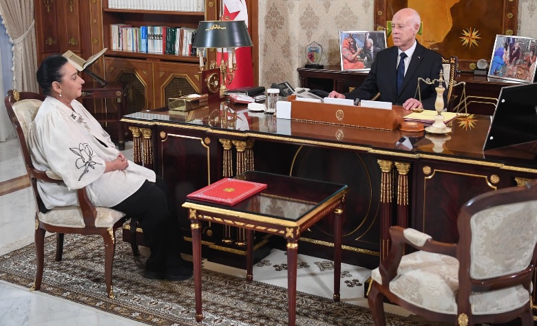  لدى استقباله وزيرة الشؤون الثقافية.. رئيس الجمهورية يسدي تعليماته بمضاعفة الجهود للتعهّد بدور الثقافة لنشر الفكر الوطني الحرّ والعمل على استرجاع الآثار المنهوبة 