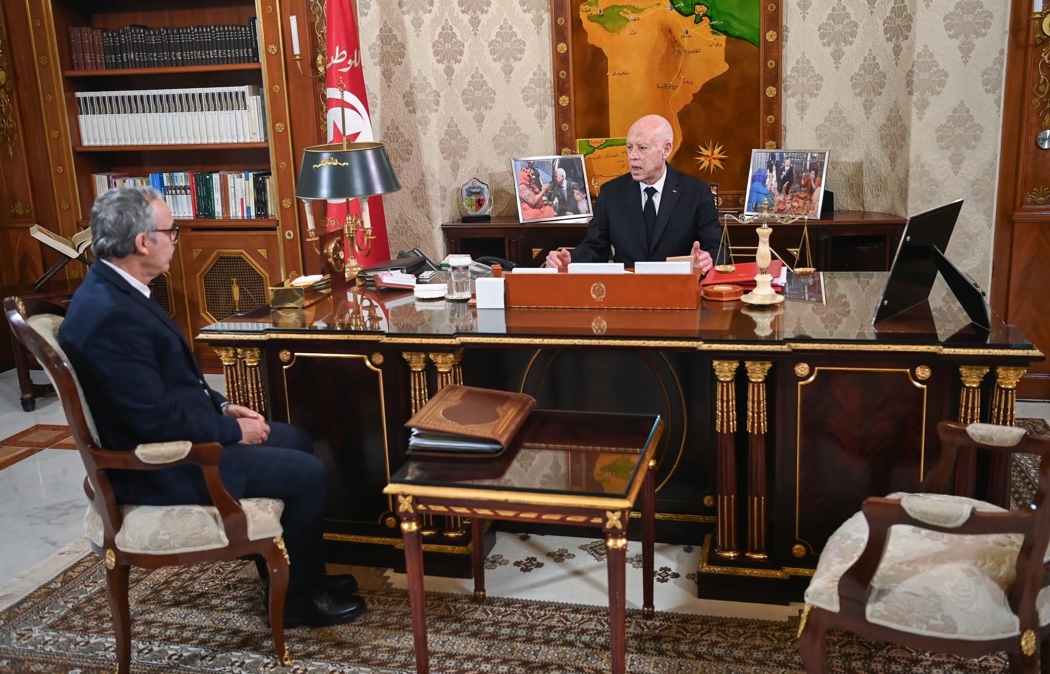  وضع الصناديق الاجتماعية وإنفاذ قانون منع المناولة محور لقاء رئيس الجمهورية بوزير الشؤون الاجتماعية