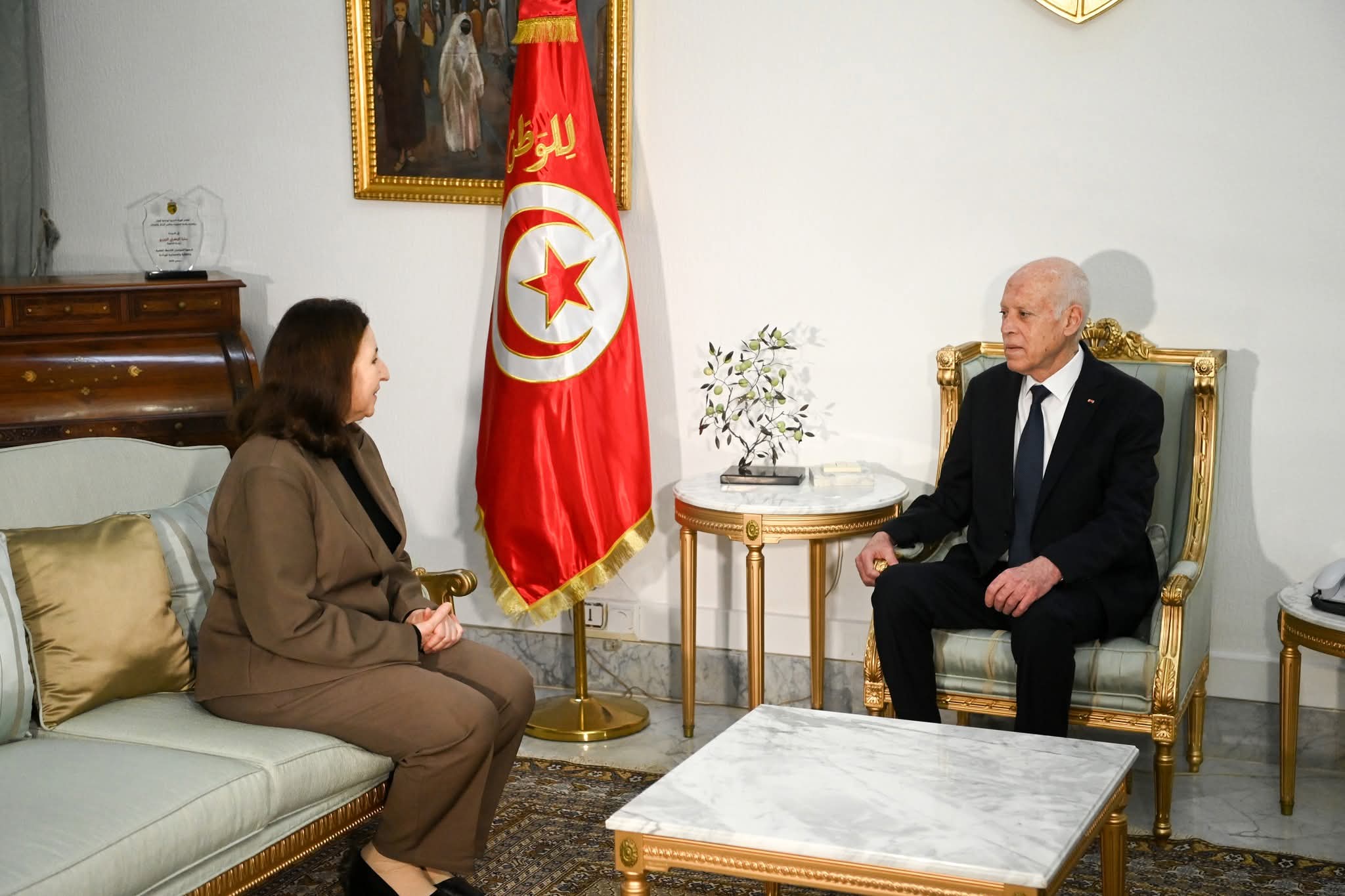 رئيس الجمهورية: 