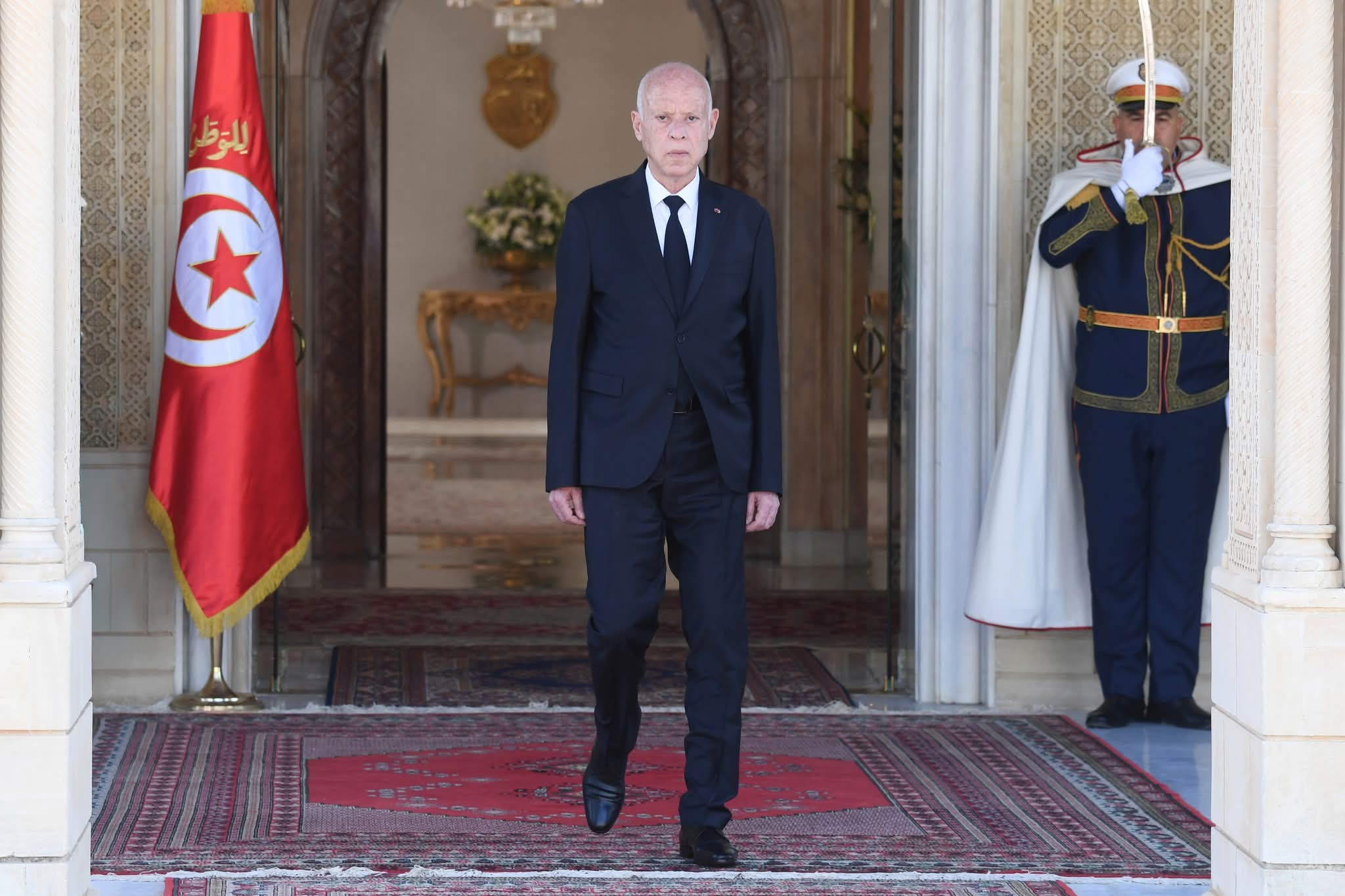 خلال إشرافه على موكب الاحتفال بالذّكرى 70 لعيد قوات الأمن الداخلي: رئيس الدولة: صورة قوات الأمن بدأت تتغير وستواصل حتى تكون تونس آمنة في كل شبر من أراضيها