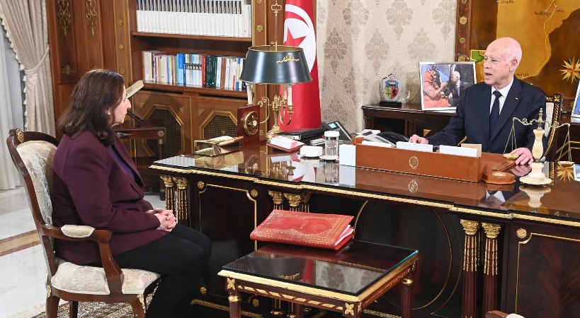 ملاحظا أنّ مرافق عموميّة لا تسير على الوجه المطلوب.. رئيس الجمهورية يشدد على ضرورة الانسجام في العمل الحكومي