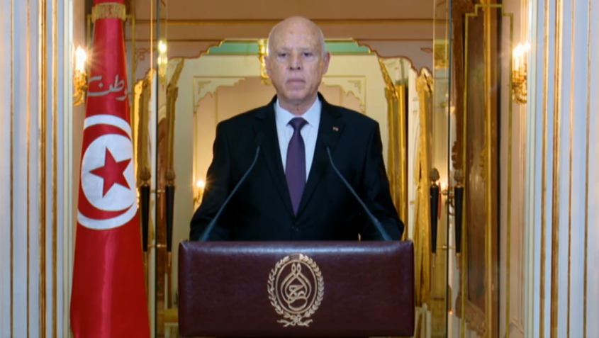  رئيس الدولة للتونسيين: سنكون وسنبقى اسيادا فوق أرضنا.. ولن تكون الاستجابة لمطالبكم وعودا بل حقيقة