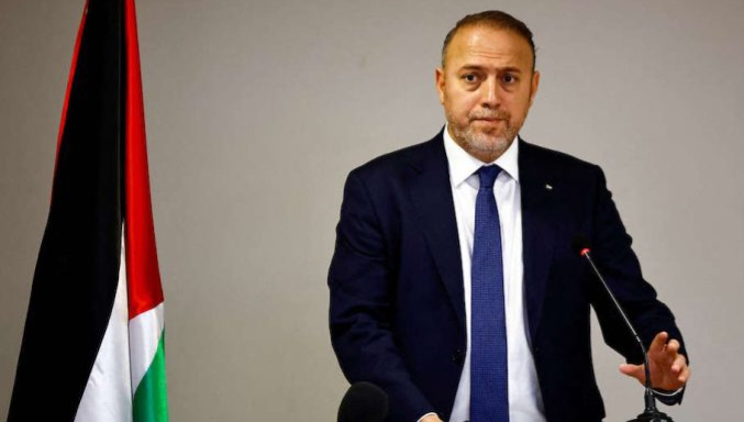 السفير الف.لسطيني ببريطانيا حسام زملط  لـ